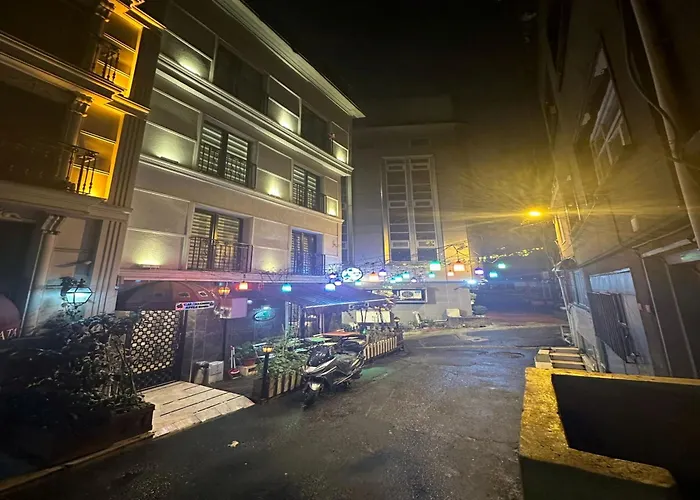 Galatagreenapplehotel