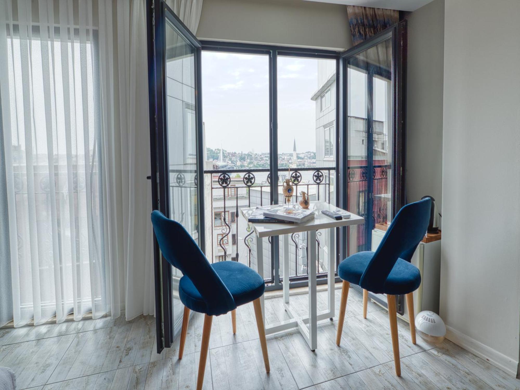 Отель Galatagreenapplehotel