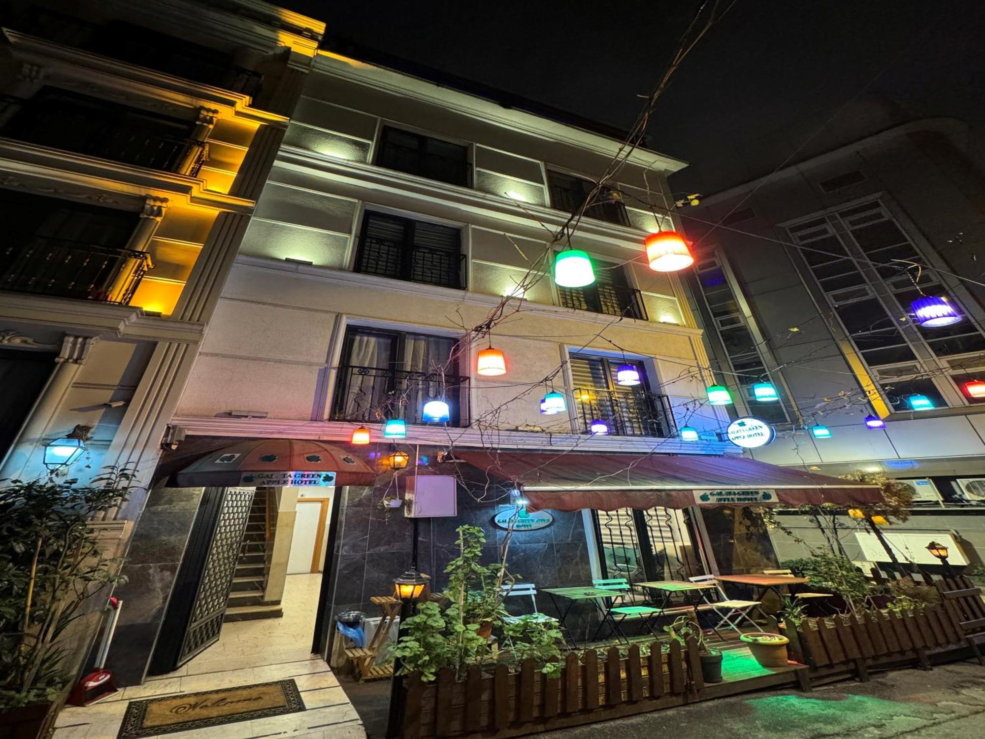 Galatagreenapplehotel Отель